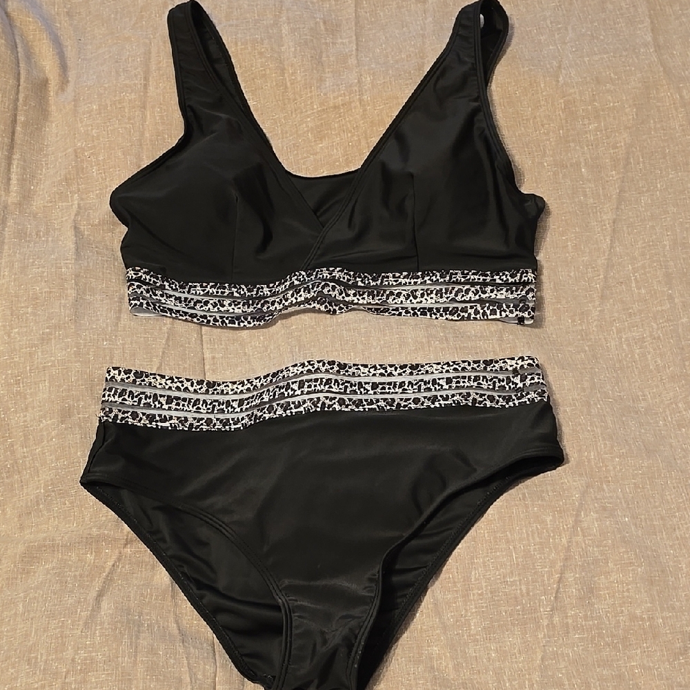 Stylish Black Women's 2 Piece Bikini High Waisted Leopard Print Waist Clean ! - Picture 2 of 2